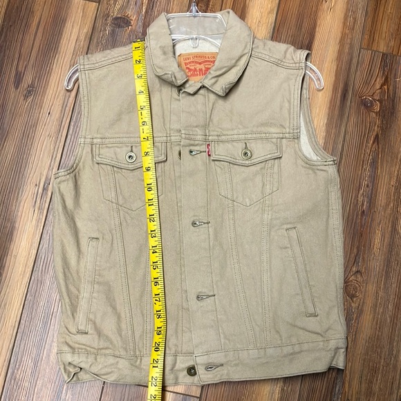 Levi's Tan Denim Vest - Picture 7 of 8